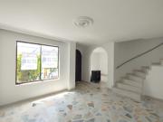 Casa en Arriendo en unidad cerrada ubicada en Álamos