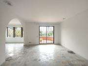 Casa en arriendo en unidad cerrada ubicada en Pinares