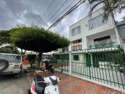 casa en arriendo en urbanización la merced. Cod A3880