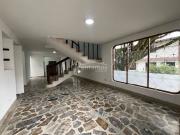 Casa en arriendo Envigado, Antioquia