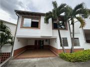 Casa en arriendo Envigado, Antioquia