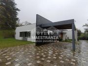 Casa en Arriendo, Loma Del Escobero, Envigado