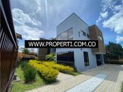Casa en Arriendo Sector Alto de Palmas Poblado