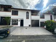 CASA EN ARRIENDO UBICADA EN ENVIGADO SECTOR ALCALA CASA EN ARRIENDO UBICADA EN ENVIGADO SECTOR ALCALA