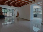 casa en arriendo/venta en envigado. Cod V501213