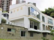 casa en arriendo/venta en pinares. Cod V8395