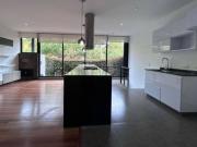 casa en arriendo/venta en santa barbara. Cod A19196