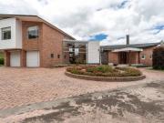 casa en arriendo/venta en vereda yerbabuena. Cod A8359