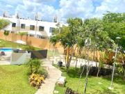 Casa en AV HUAYACAN
