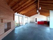 Casa en Av?ndaro con vista al lago