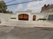 CASA EN AVE. LAZARO CARDENAS 143, JIQUILPAN, MORELOS