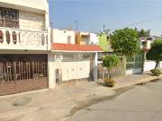 CASA EN AVENIDA PASEO LA GARITA, EL BOSQUE,...