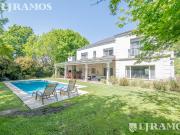 Casa en B° Cerrado. Venta. La Horqueta. 5 dorm. Impecable