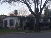 Casa en B.Parque Field VENTA 3 DORMITORIOS