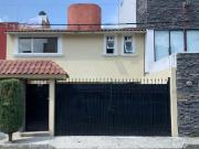 CASA EN BARRIO 18 EN EXCELENTE ESTADO Y UBICACION