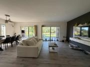 CASA EN BARRIO CERRADO MIRALAGOS VENTA