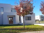 Casa en Venta en Pilar Barrio Santo Tomas
