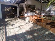 CASA EN BARRIO CRISTALES AL OESTAE DE CALI