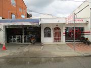 CASA EN BARRIO INDUSTRIAL