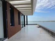 Casa en Barrio Marinas. Puertos del Lago. Escobar