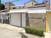 Casa en Barrio Miraflores