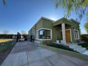 Casa en barrio privado La Fontana