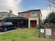 Casa en Barrio privado Los Pasos 1 4 Dormitorios, Pileta