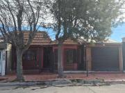 Casa en Barrio Puertas del Sol Frente a escuela