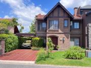 CASA EN BARRIO TRES HORQUETAS. SAN FERNANDO