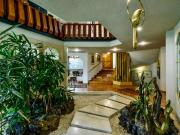 Casa en Bosque de Pinos, calle tranquila con Seguridad