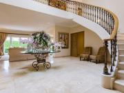 Casa en Bosques de las Lomas. Terreno plano primera parte