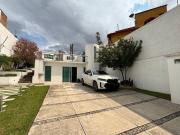 Casa en Bosques del Lago con 4 Recámaras y Alberca