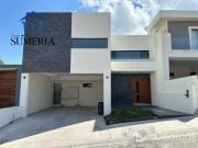 CASA EN BOSQUES DEL VALLE V CON RECÁMARA EN PLANTA BAJA