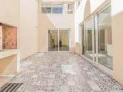 Casa en Caballito con dos cocheras y terraza propia