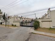 Casa en calle Bezana, URBI Villa del Rey, Méx México....
