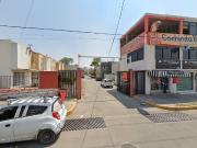 CASA EN CALLE BOSQUES DE LAUREL, EL BOSQUE, SANTIAGO...