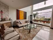 Casa en calle cerrada en Las Lagunas