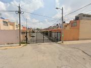 Casa en calle Claveles, La Gloria, Cdad. Nicolás Romero,...