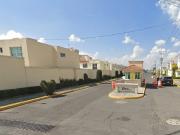 Casa en calle Luis Gonzaga Urbina, Priv. Gran Morada de...