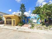 CASA EN CALLE PLAYA ESCONDIDA, PLAYA DEL CARMEN,...