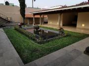 Casa en Calle Privada, Cerrada seguridad en Vista Hermosa