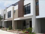 CASA EN CAMPO REAL ZAPOPAN