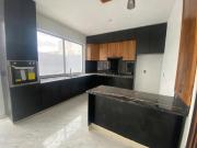 Casa en Capital Norte con acabados de primer nivel en...