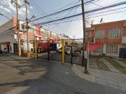 Casa en Tercera Cerrada de Bosques Nórdicos, Los Héroes...