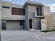 Casa en cerrada al ote. de la ciudad