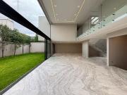 OPORTUNIDAD CASA EN CERRADA CON SEGURIDAD EN BOSQUES DE...