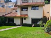 CASA EN CERRADA LOMAS DE VISTA HERMOSA