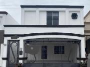 Casa en Cerradas de Cumbres. NO Privada