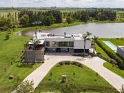 Casa en Chacras de La Reserva