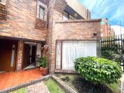 Casa en Chico Navarra 194 mts de potencial!